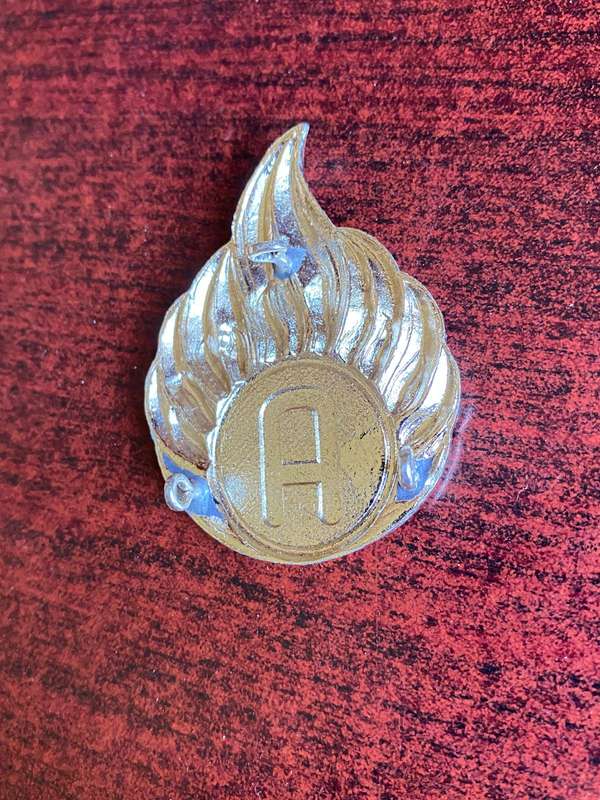 BRITISH AMMUNITION TECHNICIAN PROFICIENCY BADGE-PRE 1960- 3 LUGS