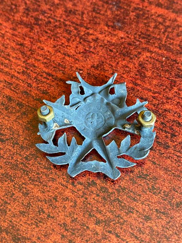NAMIBIA CHAPLAINS CAP BADGE- 2 LUGS