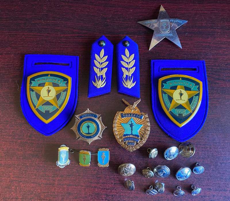 SWA/WINDHOEK TRAFFIC POLICE ,BADGES FLASHES,RANKS AND BUTTONS
