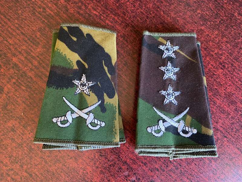 NAMIBIA DEFENCE FORCE GENERAL OFFICERS RANK SET- 2 PAIRS-SOLD TOGETHER