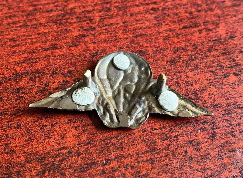 CISKEI PARACHUTE BATTALION,BLACKENED BERET BADGE-POST 1991- 2 LUGS
