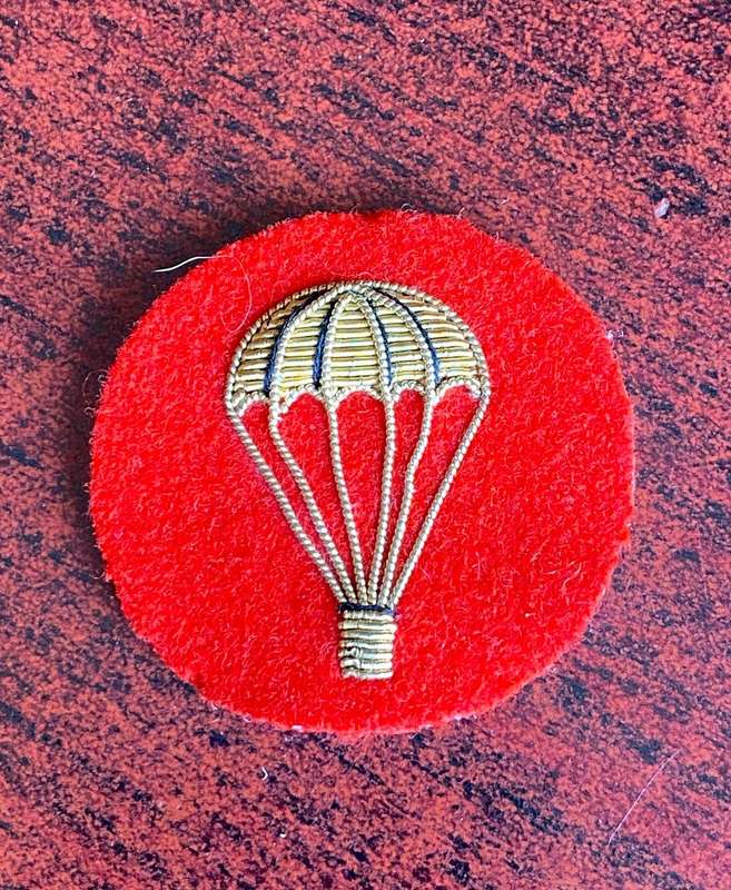 BRITISH 2ND KEO GURKHA RIFLES PARA BADGE