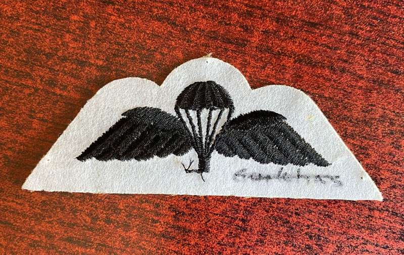 BRITISH,JERSEY WEAR,PARACHUTE WINGS