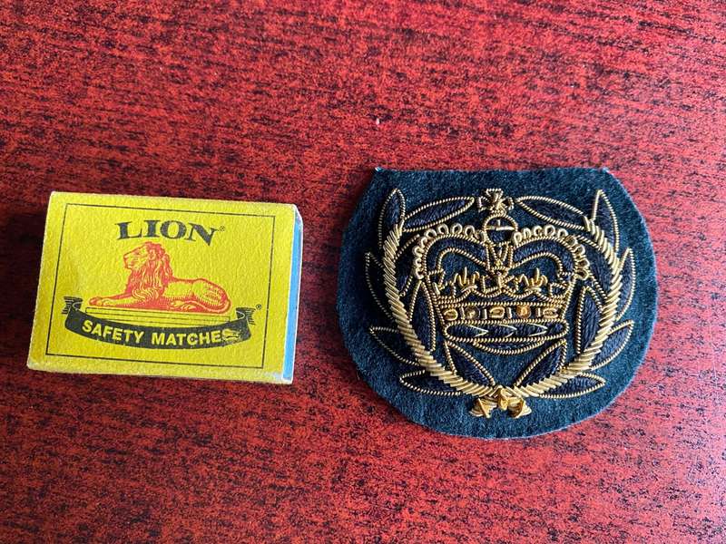 BRITISH ARMY REGIMENTAL QM/WO RANK FOR ROYAL GREEN JACKETS
