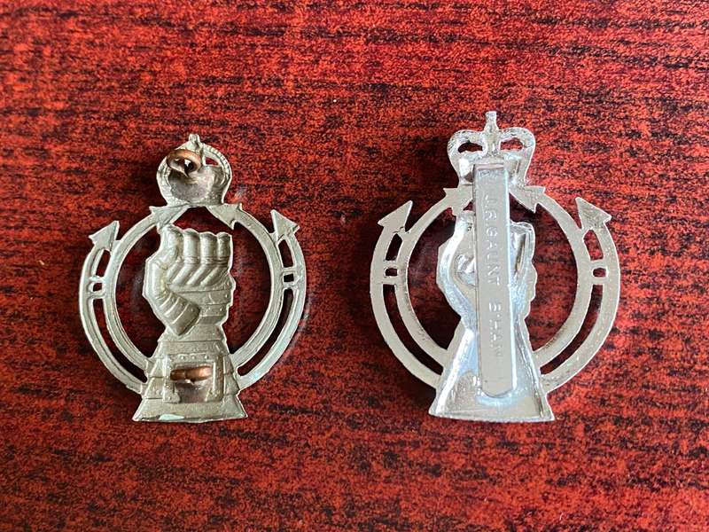 ROYAL ARMOURED CORPS CAP BADGE-WORN LATE WW2-1950'S