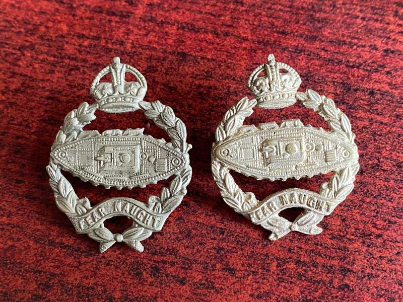 ROYAL TANK REGT. CAP BADGE-WORN 1940'S-1950'S- 2 LUGS