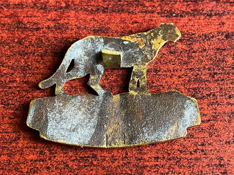 EAST AFRICAN RECCE CORPS CAST CAP BADGE-WORN 1940-1942-VERY SCARCE