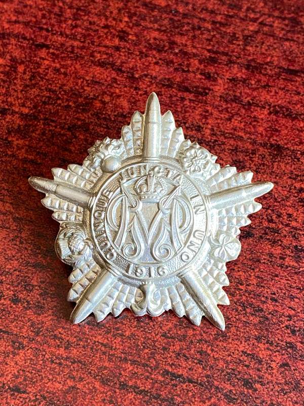 GUARDS MACHINE GUN BATTALION CAP BADGE-1918-1920