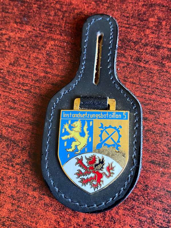 GERMAN BUNDESWEHR MAINTENANCE BN. NO 5 FOB BADGE