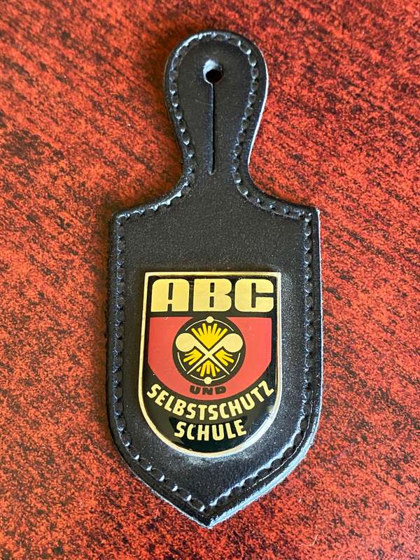 GERMAN BUNDESWEHR FOB BADGE FOR -GERMAN ARMY ABC AND SELF PROTECTION SCHOOL