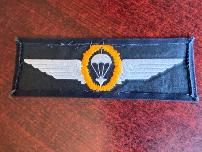 GERMAN BUNDESWEHR LARGE PARACHUTE WING FOR FATIGUE DRESS