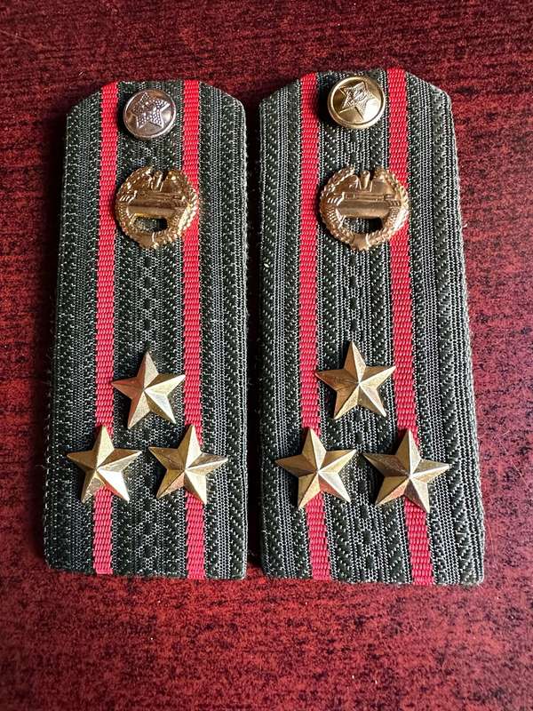 SHOULDER STRAPS FOR RUSSIAN ARMY-RANK OF COLONEL-ORIGINAL