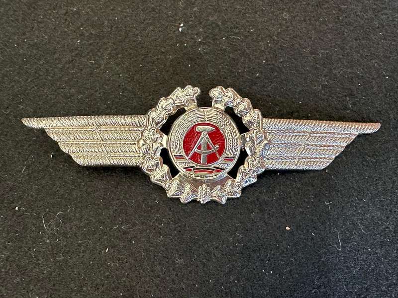 EAST GERMAN AIRFORCES OF THE NATIONAL PEOPLES ARMY,USED ON THE VISOR CAPS 1955-1990