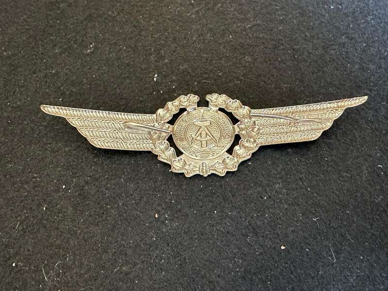 EAST GERMAN AIRFORCES OF THE NATIONAL PEOPLES ARMY,USED ON THE VISOR CAPS 1955-1990