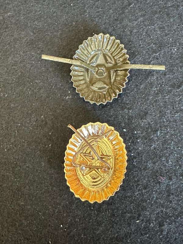 SOVIET RUSSIAN CAP BADGES