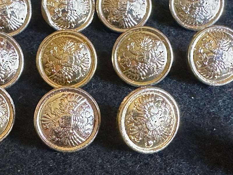 RUSSIAN TUNIC BUTTONS AND RANK STARS-SNR AND JNR OFFICERS