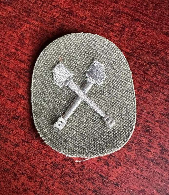 EAST GERMAN NVA PATCH FOR ARMY ORDNANCE 1965-86
