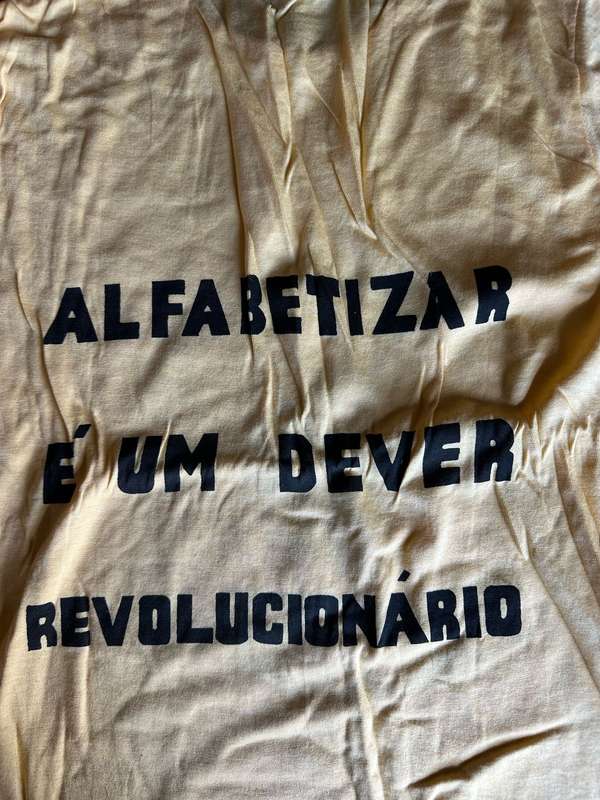 ORIGINAL ANGOLAN T-SHIRT 1970'S-80'S-GOOD CONDITION-SIZE SMALL