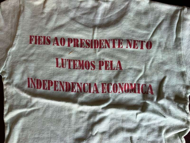ORIGINAL ANGOLAN,MPLA T-SHIRT-1980'S-GOOD CONDITION-SIZE SMALL