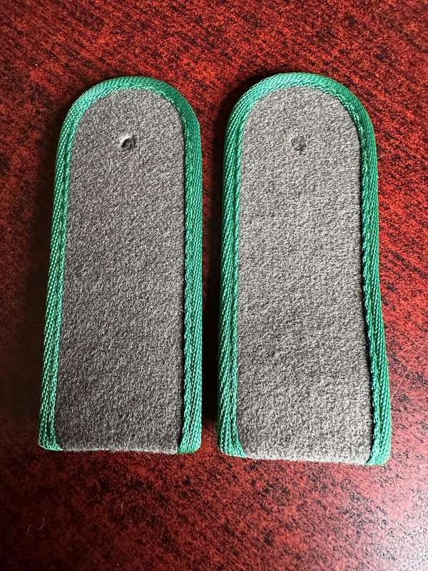EAST GERMAN RANK BOARDS-PLAIN FOR SIVICLERTEIDIGUNG