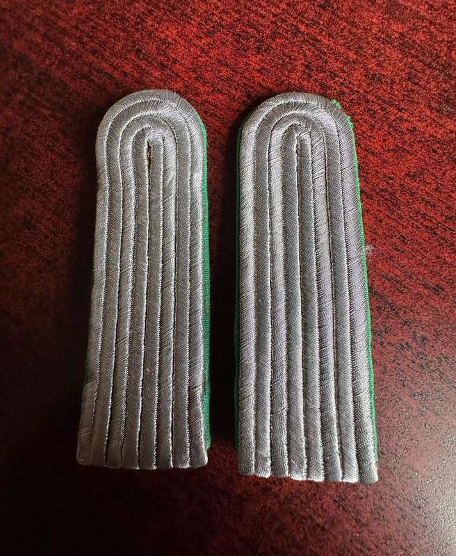 EAST GERMAN RANK BOARDS FOR JUNIOR OFFIERS