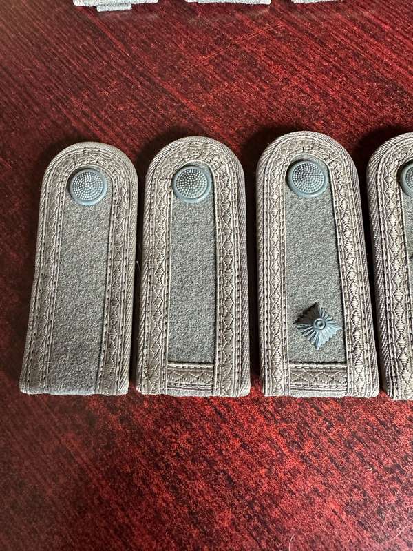 EAST GERMAN RANK BOARDS 1956-1990-THE SHOULDER BOARDS DATE FROM THE OLDER PATTERN OF THE NVA UNIFORM