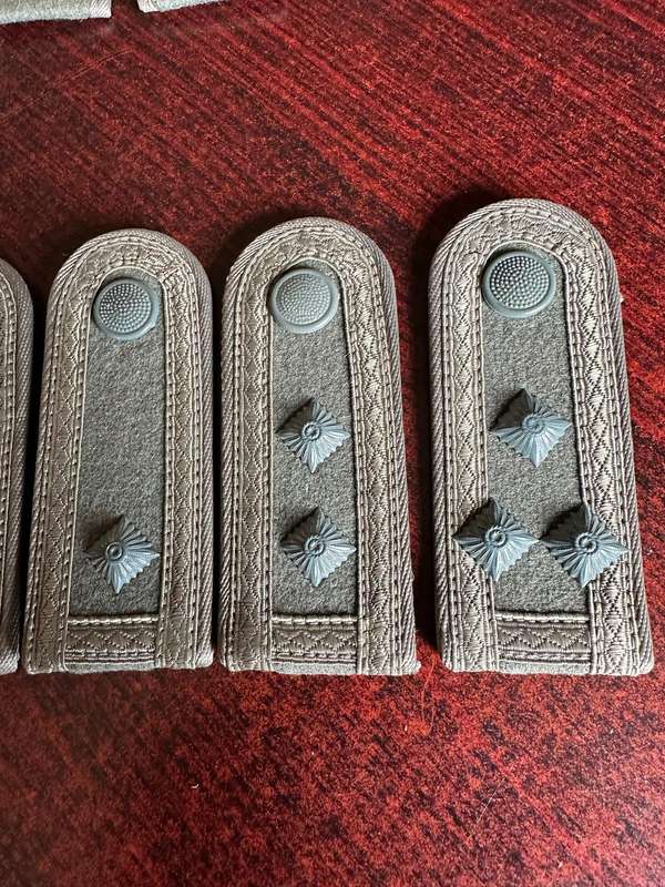 EAST GERMAN RANK BOARDS 1956-1990-THE SHOULDER BOARDS DATE FROM THE OLDER PATTERN OF THE NVA UNIFORM
