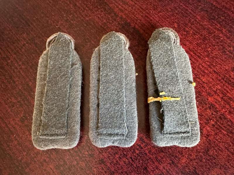 EAST GERMAN RANK SHOULDER BOARDS (VERY SIMILAR TO WW2 PERIOD)