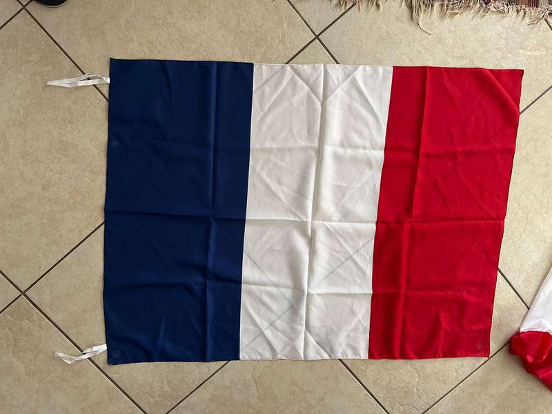 FLAG FOR FRANCE-POLYESTER-DOUBLE SIDED-MEASURES 97X71 CM- CONDITION UNUSED