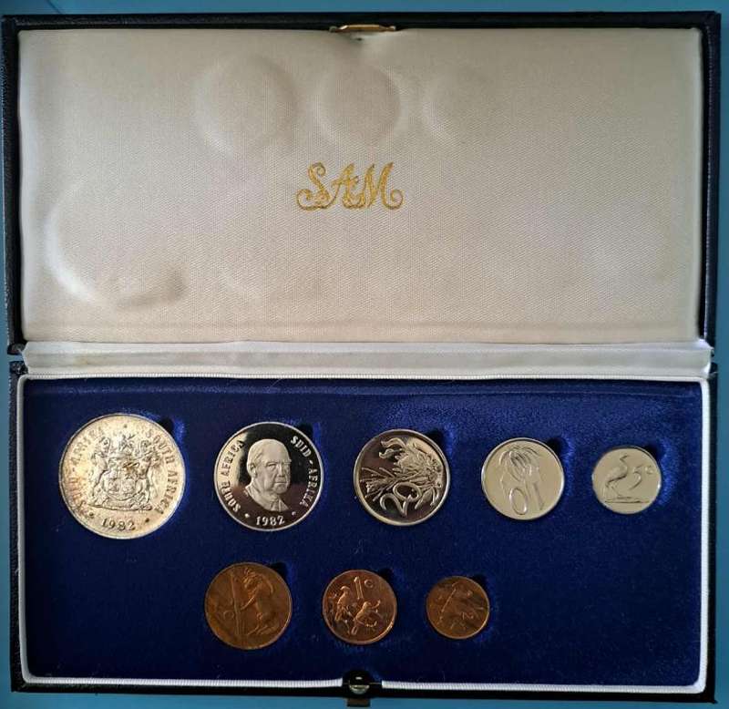 *** 1982 - SA SHORT PROOFSET WITH SILVER R1 ***