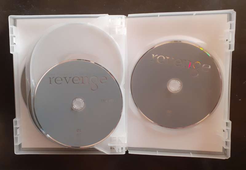 Revenge - The Complete Third Season (6 DVD Set)