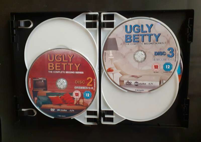 Ugly Betty - The Complete Second Season (5 DVD Set)