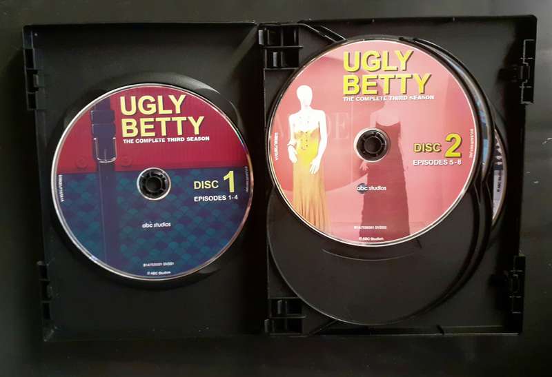 Ugly Betty - The Complete Third Season (6 DVD Set)