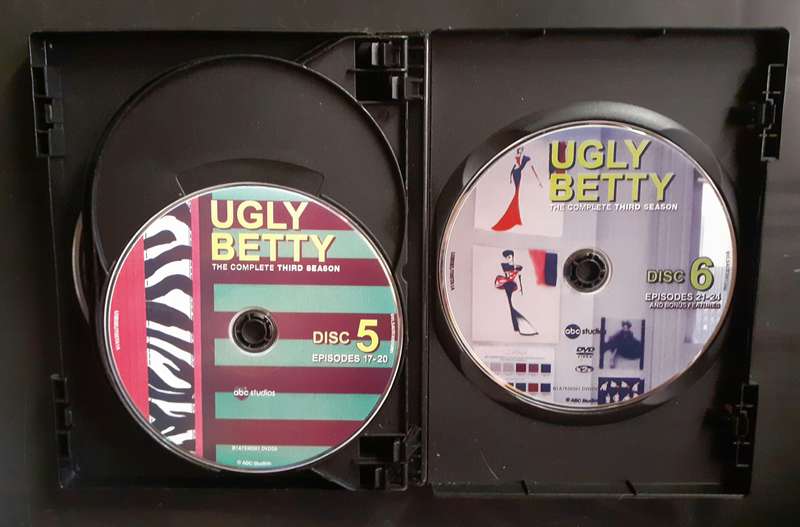 Ugly Betty - The Complete Third Season (6 DVD Set)