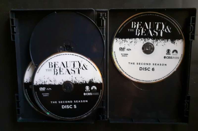 Beauty & The Beast - The Second Season (6 DVD Set)