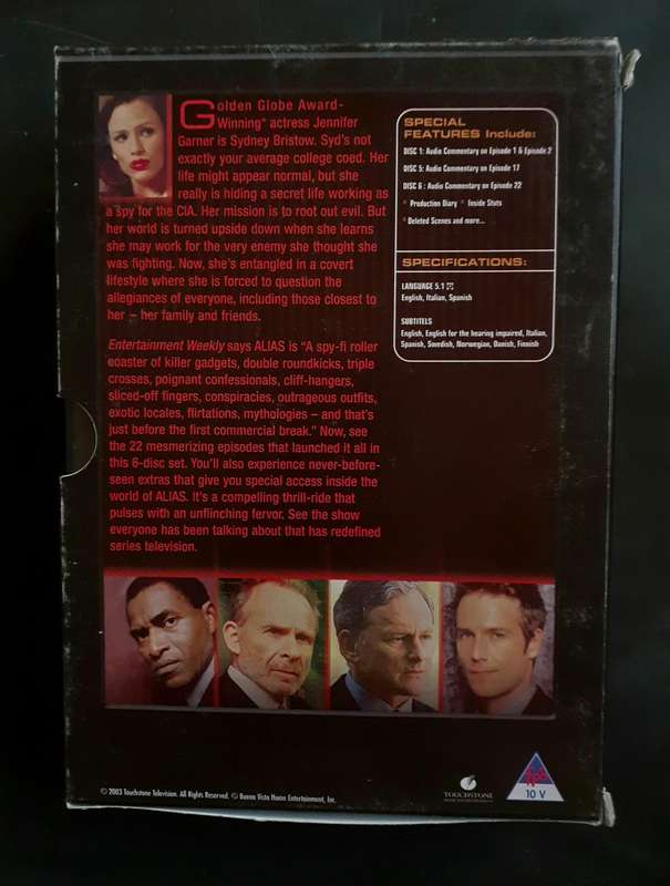 Alias - The Complete First Season (6 DVD Set)