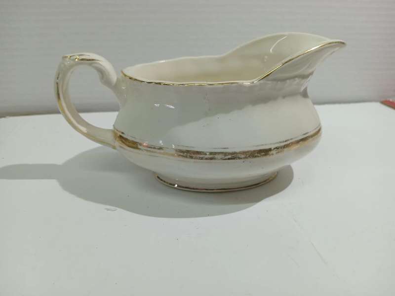 CREAMPETAL GRINDLEY ENGLAND VINTAGE GRAVY BOAT