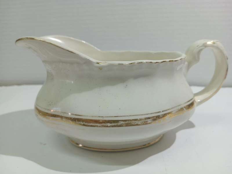 CREAMPETAL GRINDLEY ENGLAND VINTAGE GRAVY BOAT