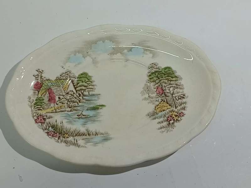 VINTAGE ALFRED MEAKIN GRAVY BOAT AND SAUCER FAMOUS COTTAGES SERIES