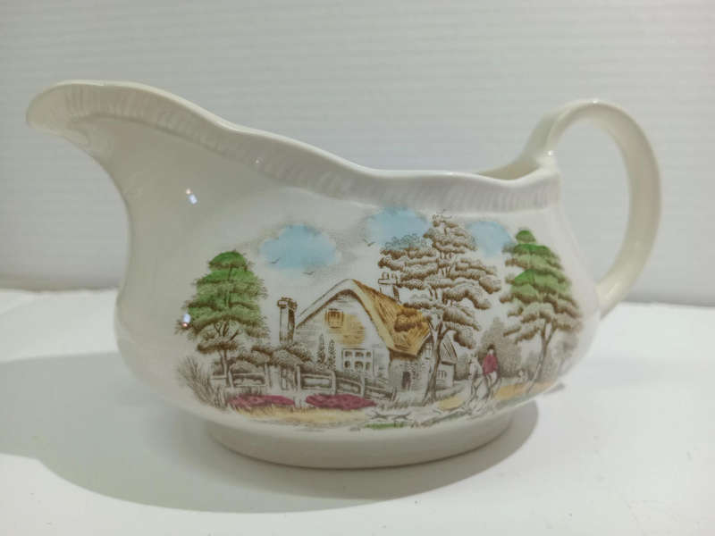 VINTAGE ALFRED MEAKIN GRAVY BOAT AND SAUCER FAMOUS COTTAGES SERIES