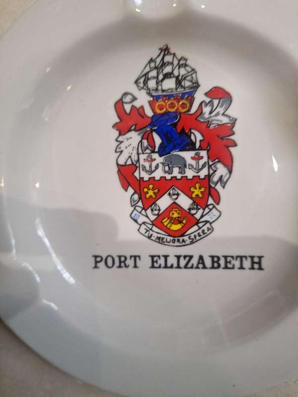 Pe ashtray