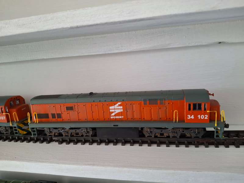 Frateschi  SAR Diesel Loco and dummy with Loksound Decoder