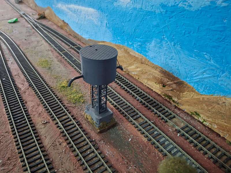 SAR  SOUTH AFRICAN RAILWAYS  LOCOMOTIVE  LINESIDE WATER TANK