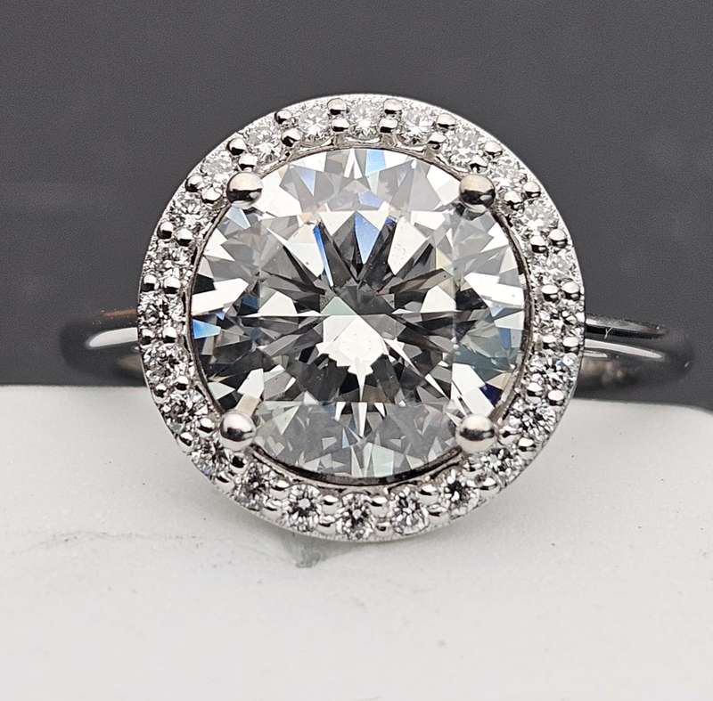 3CT DIAMOND RING  (IGI Certified Diamond)