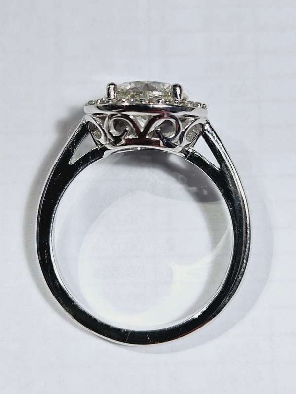 2.42CT DIAMOND RING  (Certified Diamond)