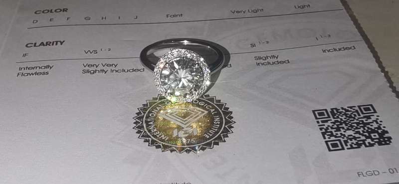 3CT DIAMOND RING  (IGI Certified Diamond)