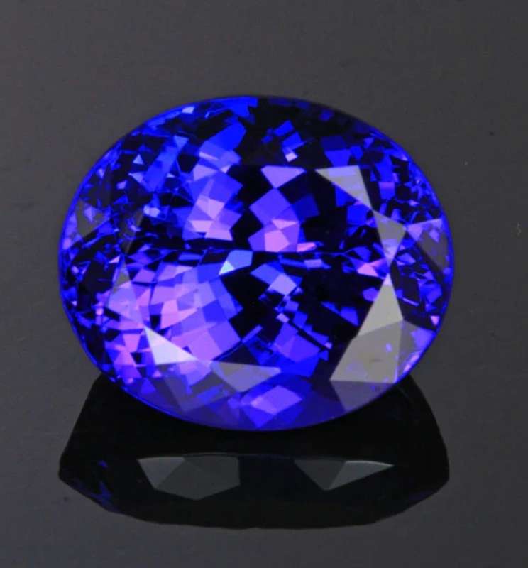 4.67ct Tanzanite Gemstone - Certified
