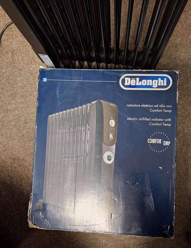 Delonghi - 12 Fin Oil Heater  KH771225