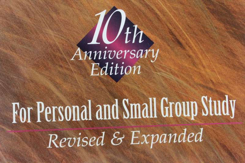 SERENDIPITY BIBLE. 10TH ANNIVERSARY EDITION. For Personal and Small Group study.