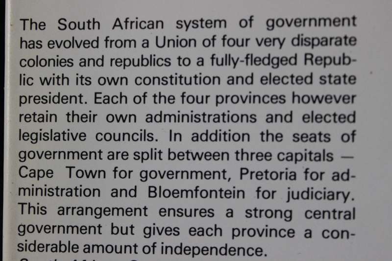 SOUTH AFRICAN GOVERNMENT by Anthony Hocking. No. 4 in MacDonald Heritage Library Series.